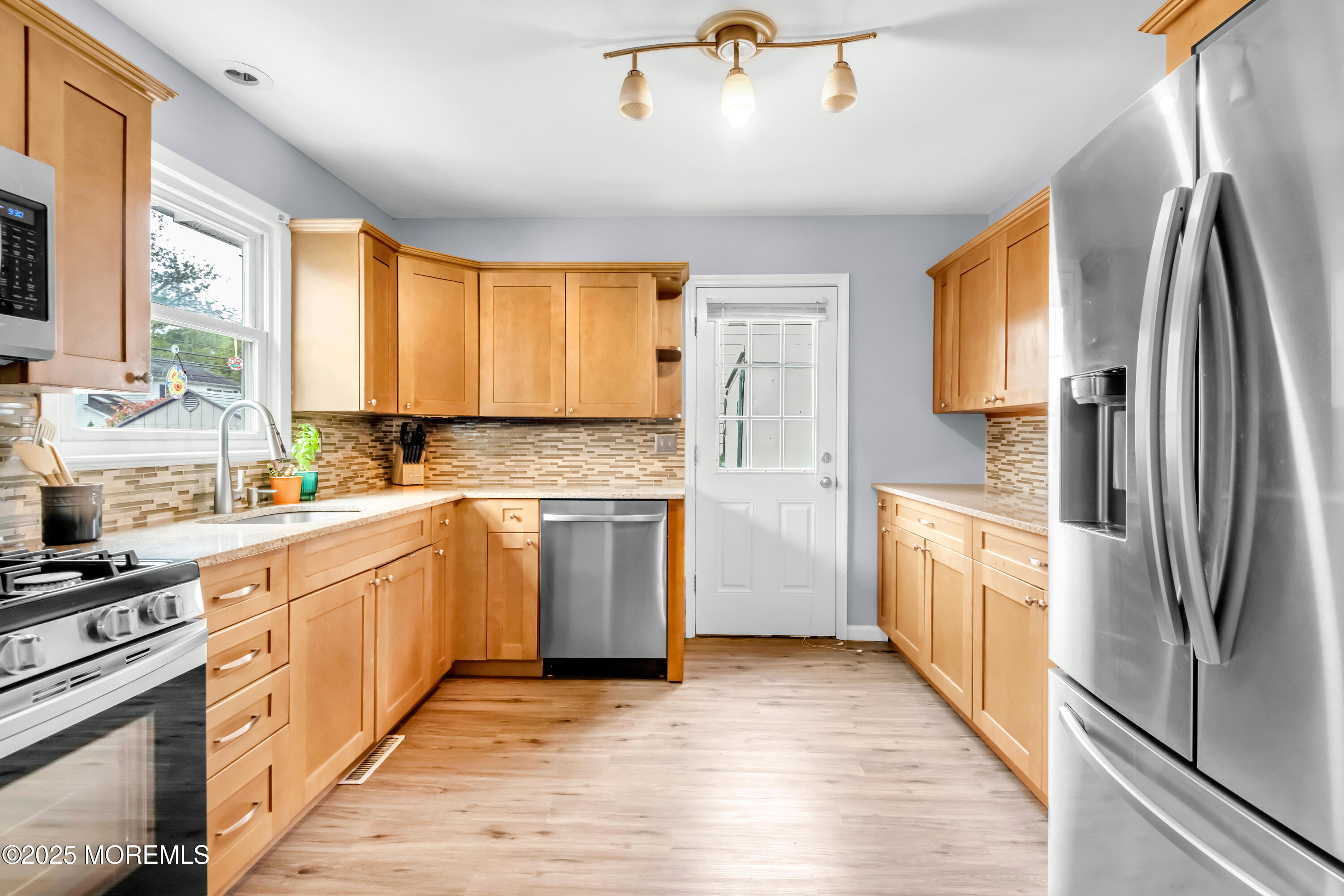 313 Shawnee Drive Brick, NJ 08724 - Photo 11 of 50 kitchen