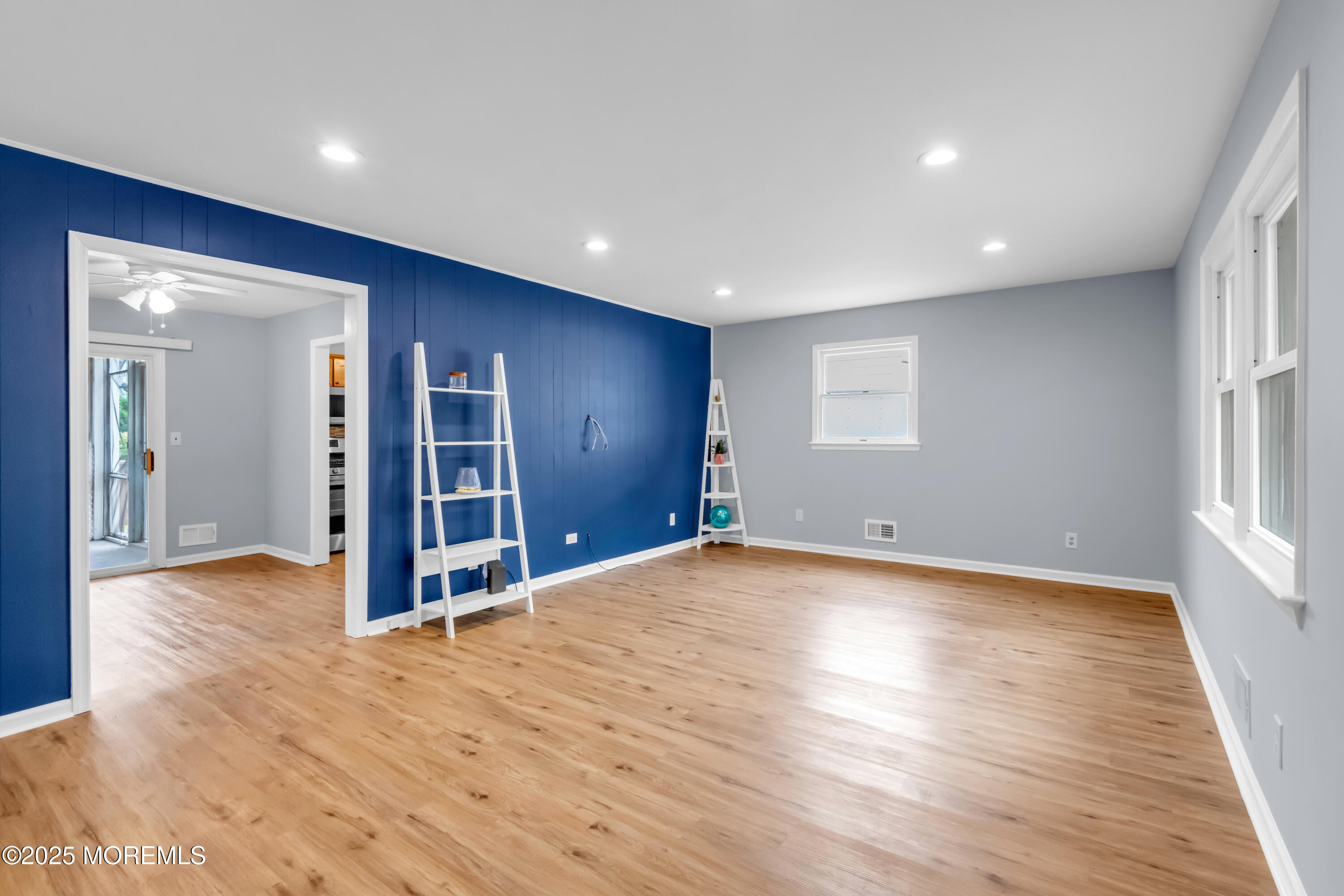 313 Shawnee Drive Brick, NJ 08724 - Photo 3 of 50 living room