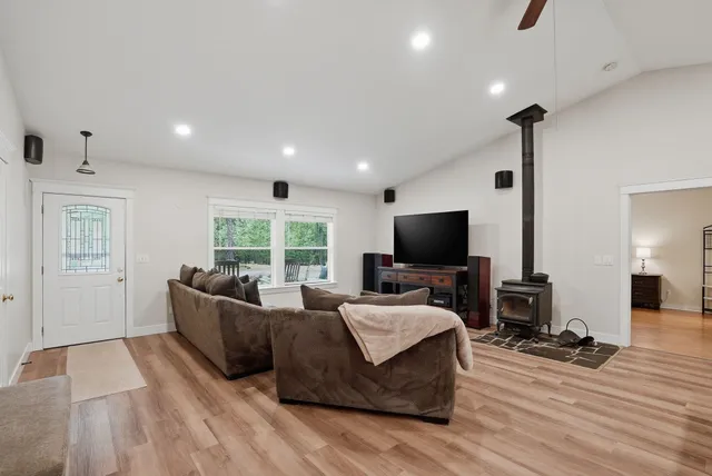 $625,000 | 36112 North Pike Road, Deer Park, WA 99006