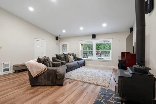 $625,000 | 36112 North Pike Road, Deer Park, WA 99006