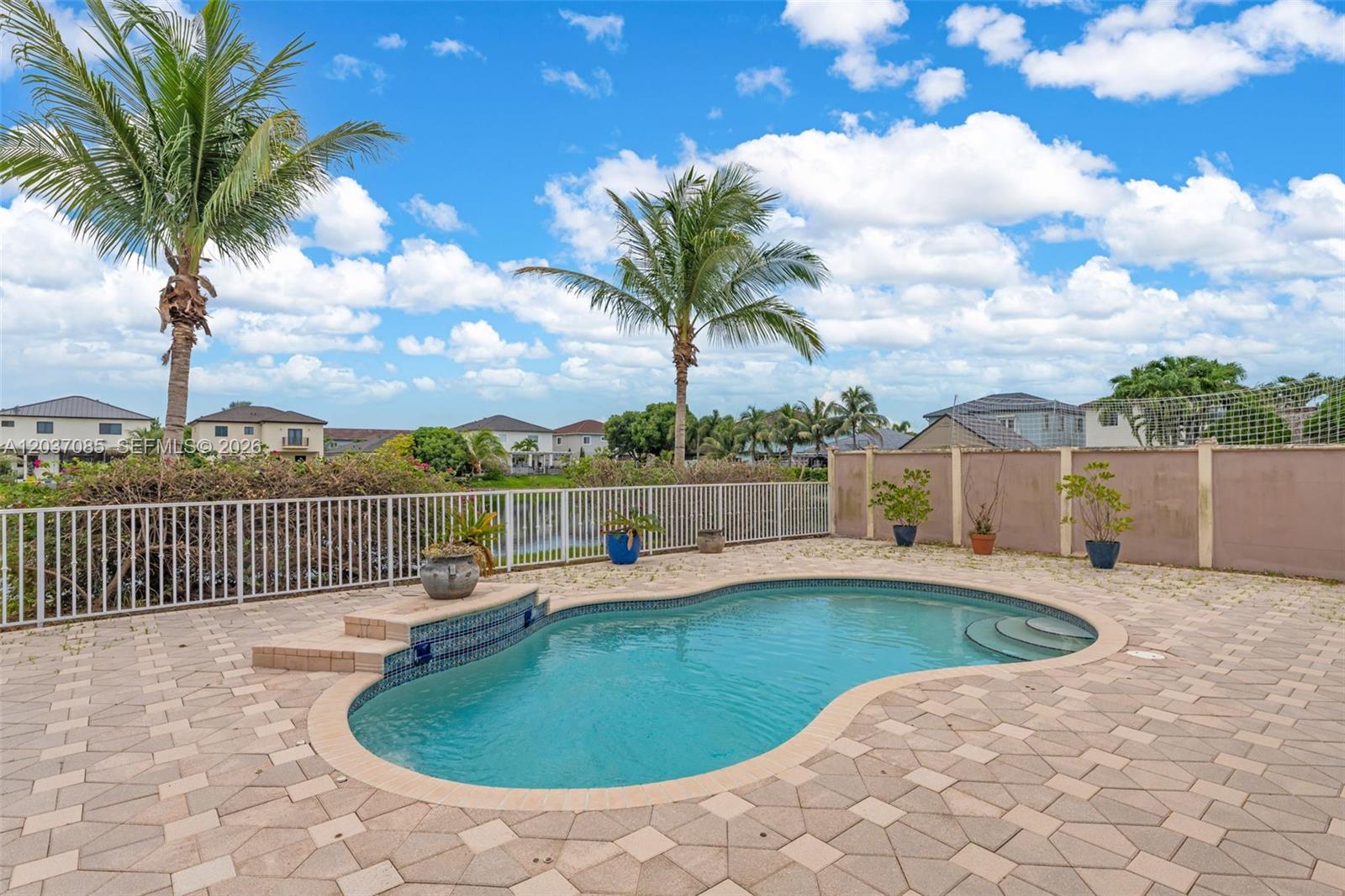4449 Southwest 164th Path Miami, FL 33185 - Photo 19 of 40