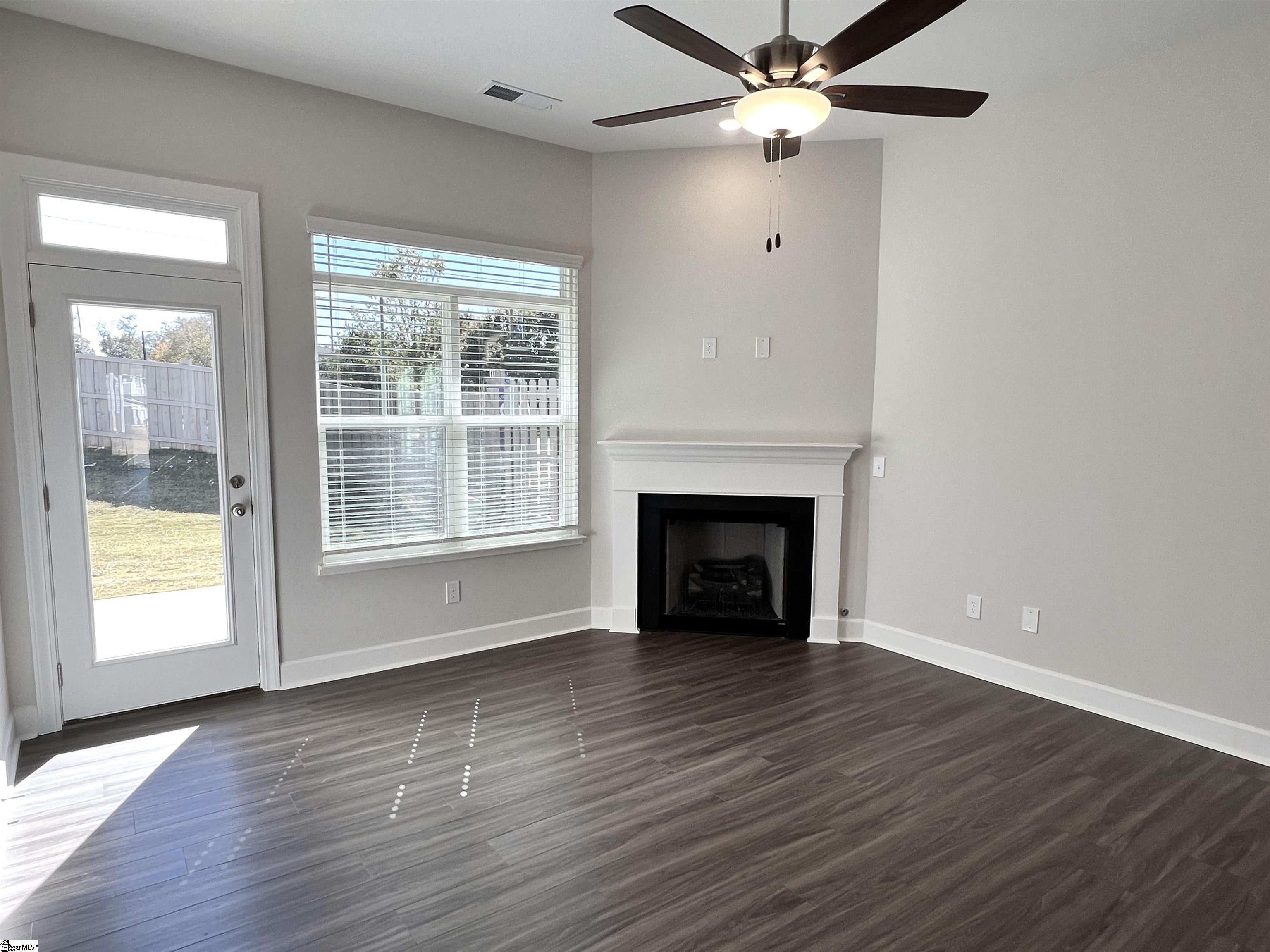 300 Hollenbeck Place Greenville, SC 29607 - Photo 8 of 20