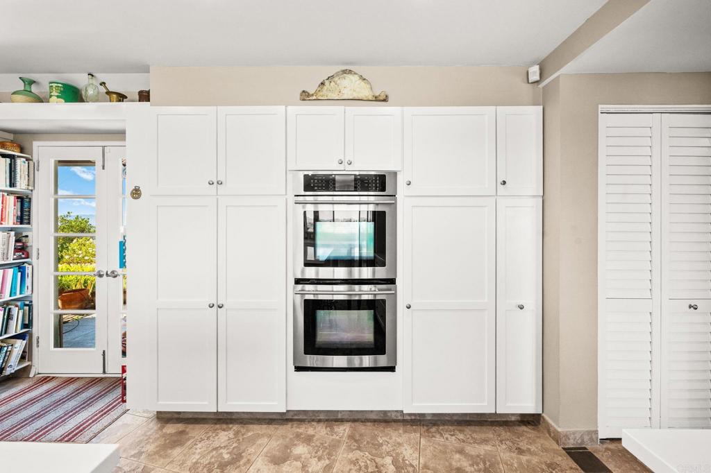 3730 Poppy Lane Fallbrook, CA 92028 - Photo 31 of 75 a view of a kitchen with electric appliances