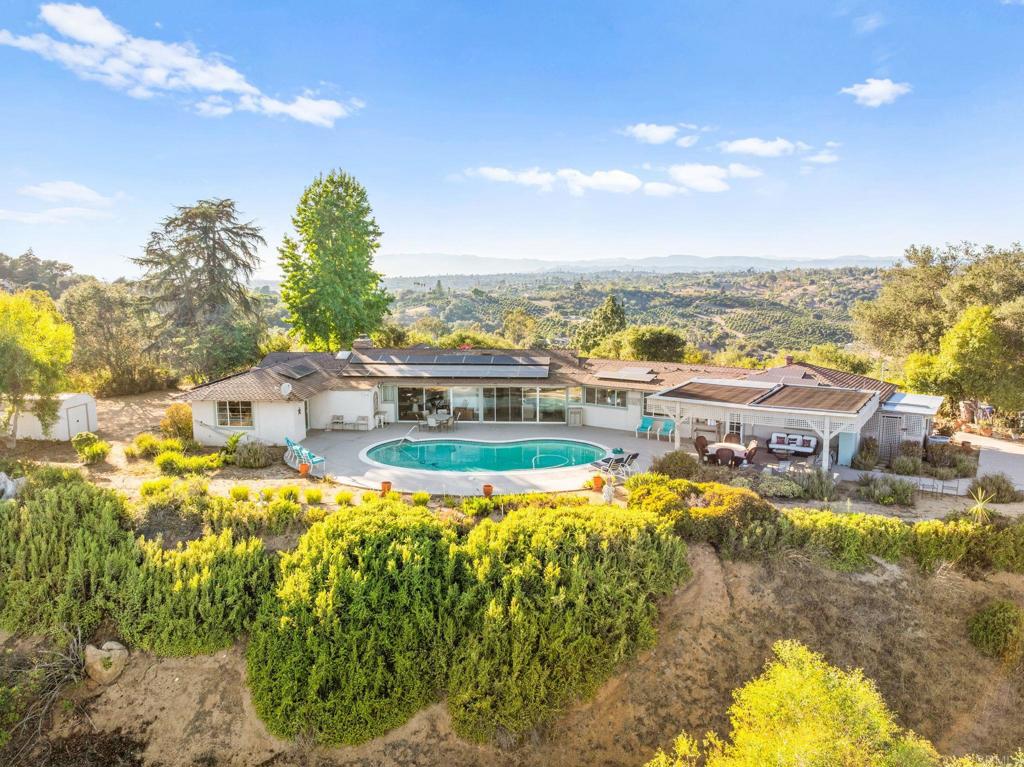 3730 Poppy Lane Fallbrook, CA 92028 - Photo 69 of 75 a view of a swimming pool with a lake view