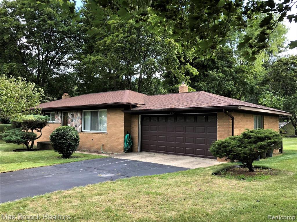 307 Arizona Avenue Rochester Hills, MI 48309 - Photo 2 of 40