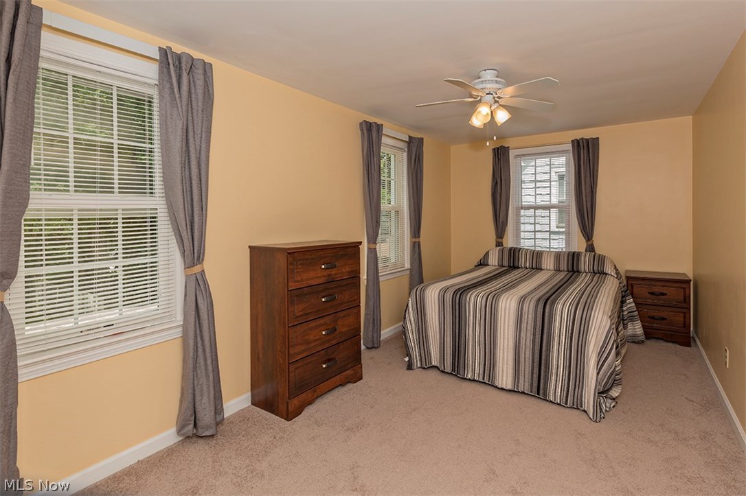 1160 Haselton Road Cleveland, OH 44121 - Photo 23 of 33 Nice second Bedroom w/views of the backyard...