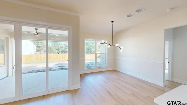 $464,900 | 19329 Aida Drive, Flint, TX 75762