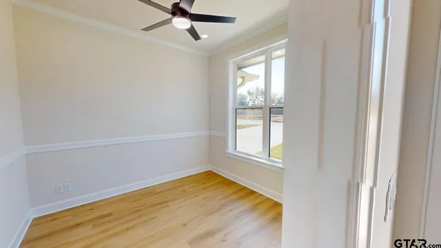 $464,900 | 19329 Aida Drive, Flint, TX 75762