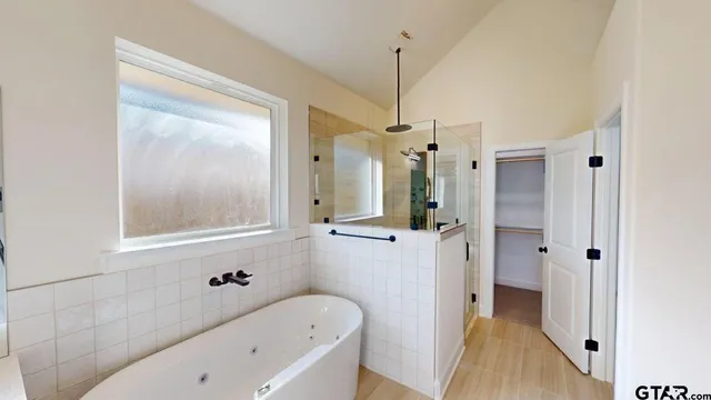 $464,900 | 19329 Aida Drive, Flint, TX 75762