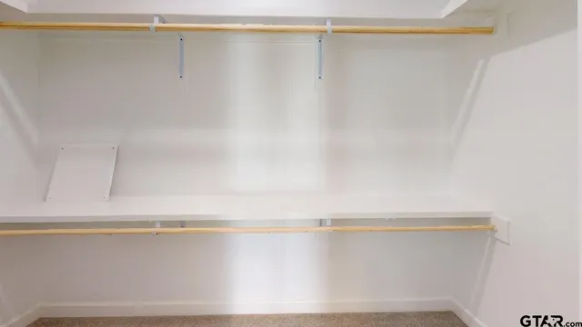 $464,900 | 19329 Aida Drive, Flint, TX 75762