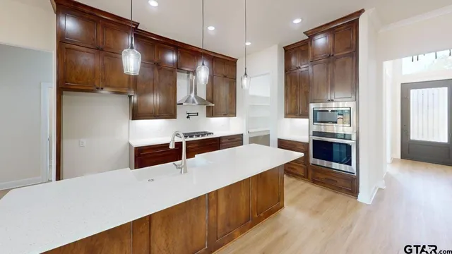 $464,900 | 19329 Aida Drive, Flint, TX 75762