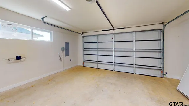 $464,900 | 19329 Aida Drive, Flint, TX 75762