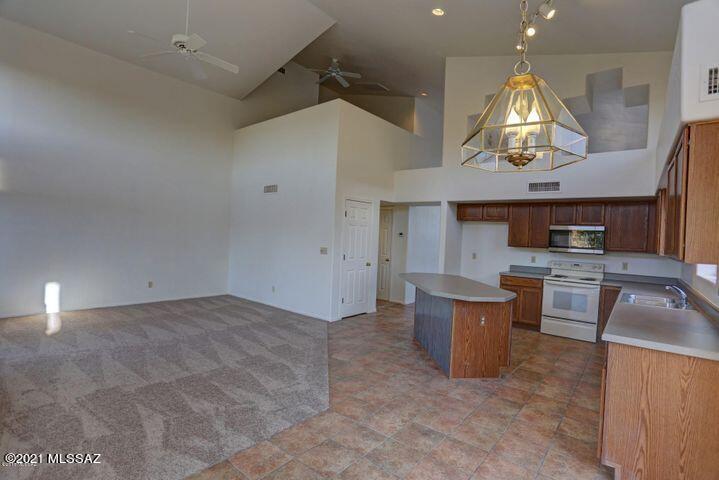8158 East Quartz Ridge Drive Tucson, AZ 85715 - Photo 12 of 35