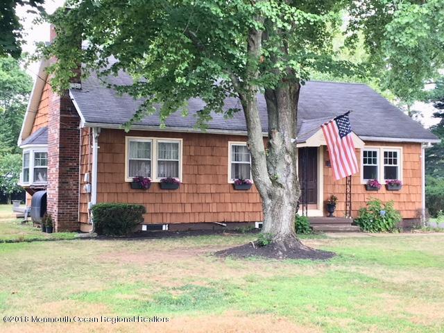 16 Manor Road Colts Neck, NJ 07722 - Photo 1 of 17 IMG_5095