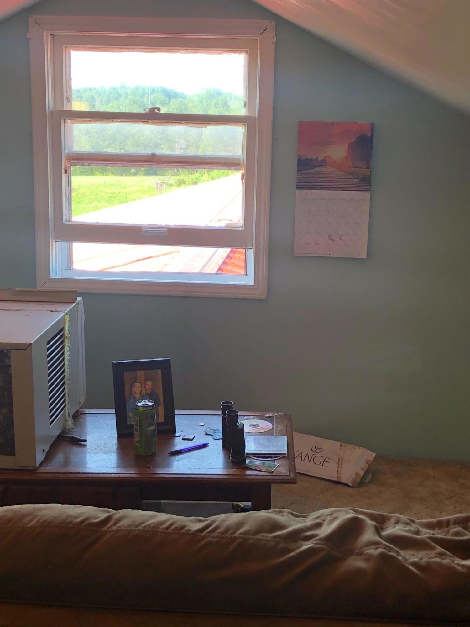 1555 Pleasant Point School Road Waynesburg, KY 40489 - Photo 26 of 58 Bedroom