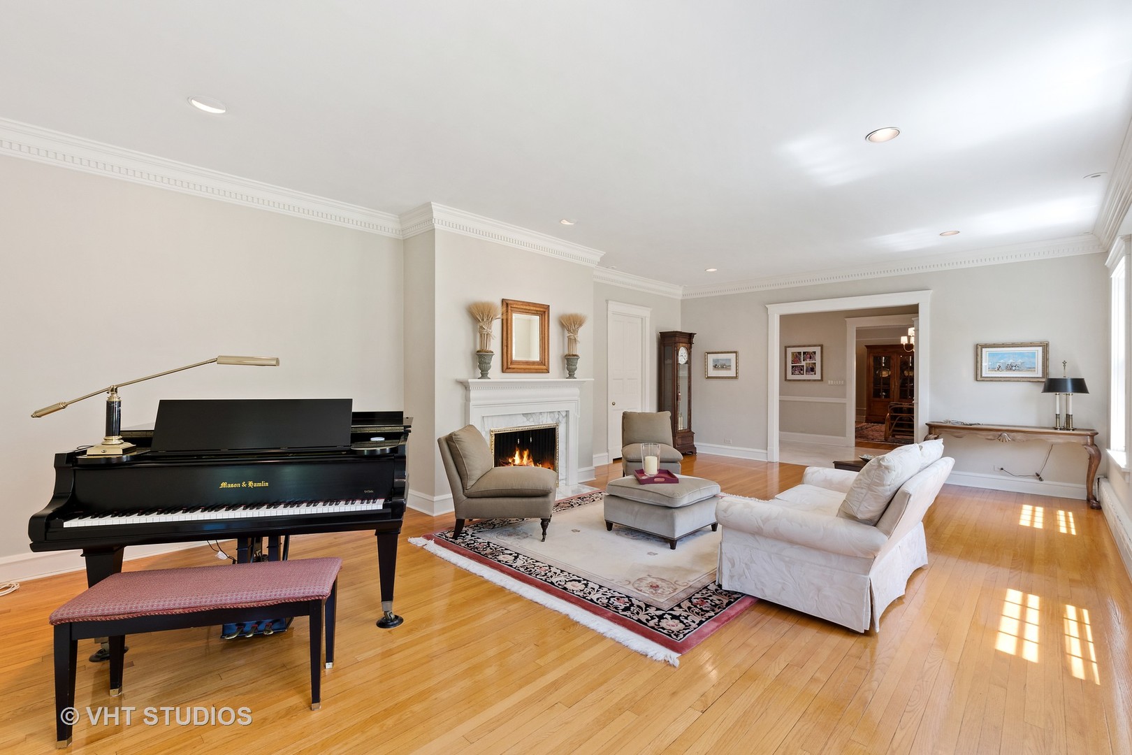 811 Sunset Road Winnetka, IL 60093 - Photo 16 of 40 a living room with furniture and a piano