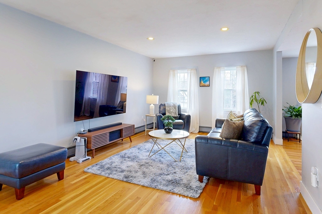 475 Old Post Road Sharon, MA 02067 - Photo 4 of 34