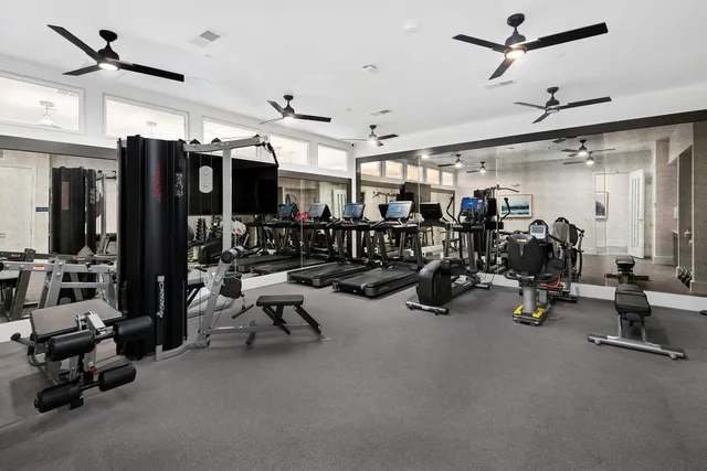 $3,075 | 555 Lakeview Parkway, Unit 2, Vernon Hills, IL 60061