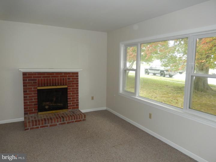 59 Matthews Road Newark, DE 19713 - Photo 2 of 15 Gallery Image 2