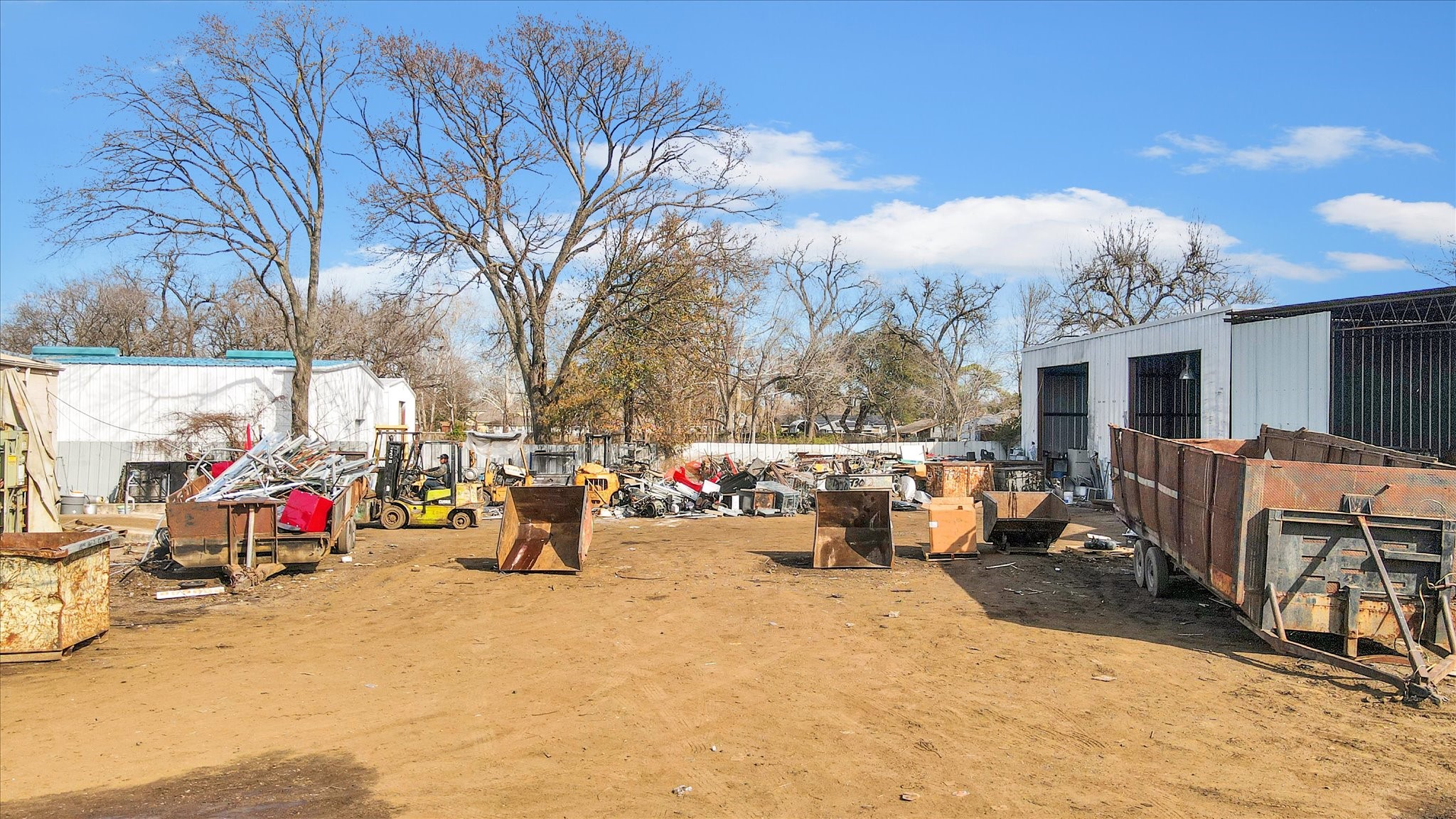 10202 Fulton Street Houston, TX 77076 - Photo 9 of 29 a view of the patio with a snow