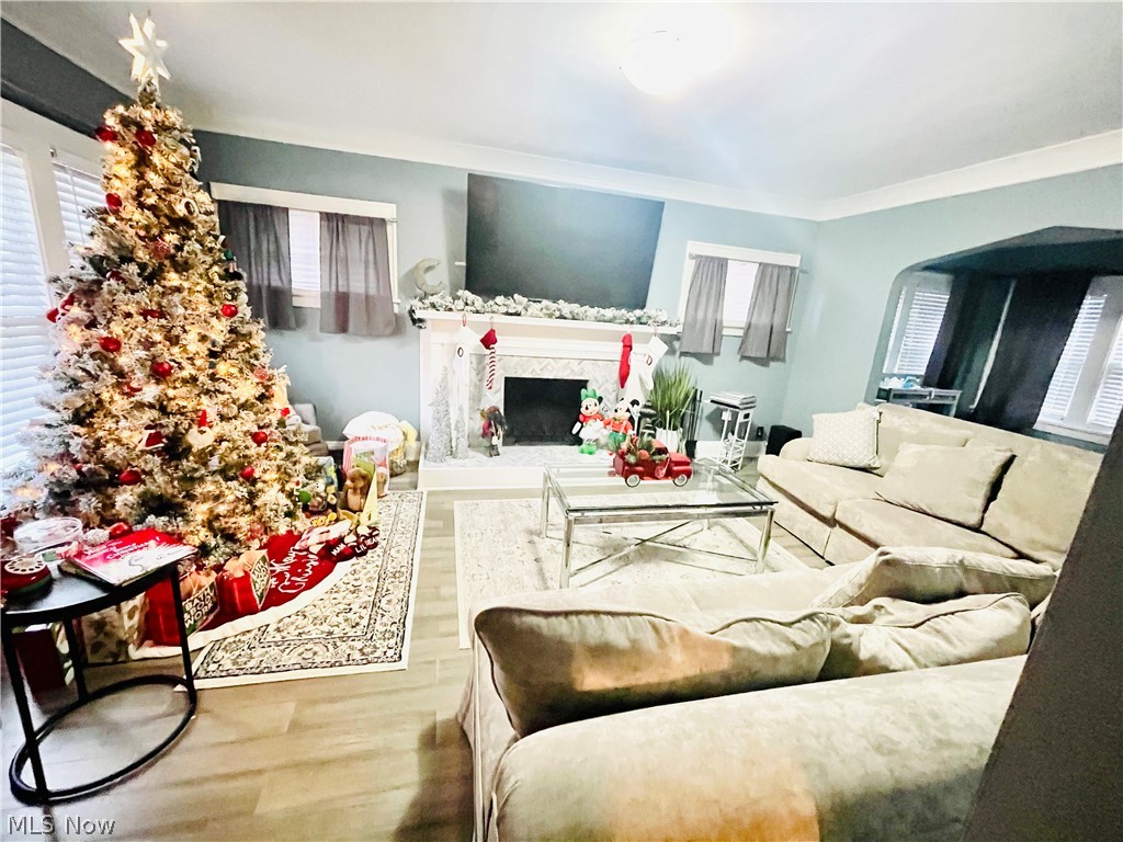936 Cambridge Road Cleveland Heights, OH 44121 - Photo 2 of 23
