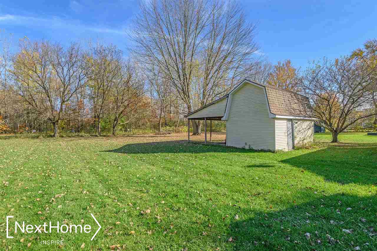 11202 North Nichols Road Montrose, MI 48457 - Photo 7 of 23 50027850-6.JPG