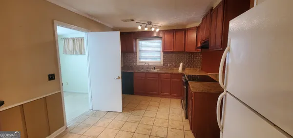 $199,900 | 240 Lakewood Drive, Swainsboro, GA 30401