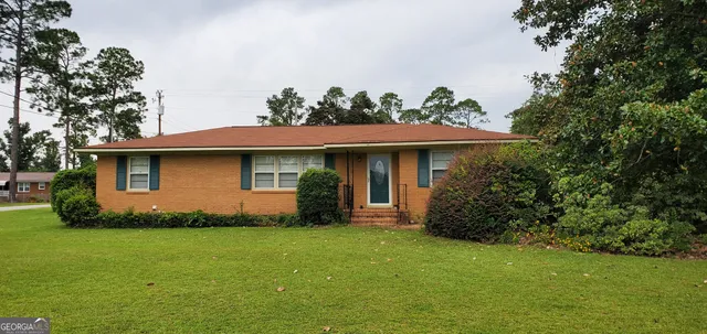 $209,000 | 240 Lakewood Drive, Swainsboro, GA 30401