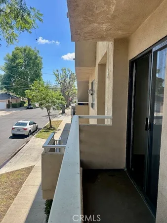 $2,550 | 5821 Sylmar Avenue, Unit 4, Van Nuys, CA 91401