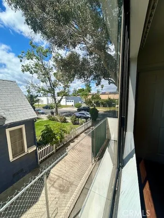 $2,550 | 5821 Sylmar Avenue, Unit 4, Van Nuys, CA 91401