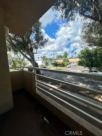 $2,550 | 5821 Sylmar Avenue, Unit 4, Van Nuys, CA 91401