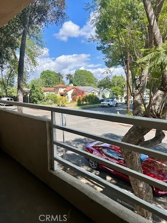 $2,550 | 5821 Sylmar Avenue, Unit 4, Van Nuys, CA 91401