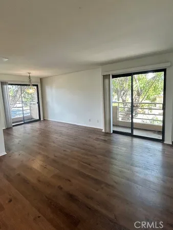 $2,550 | 5821 Sylmar Avenue, Unit 4, Van Nuys, CA 91401