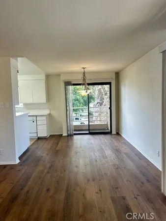 $2,550 | 5821 Sylmar Avenue, Unit 4, Van Nuys, CA 91401