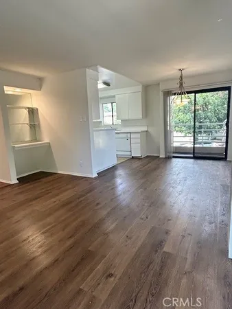 $2,550 | 5821 Sylmar Avenue, Unit 4, Van Nuys, CA 91401