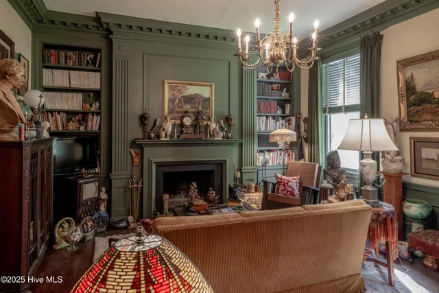 $898,000 | 900 Nash Street North, Wilson, NC 27893