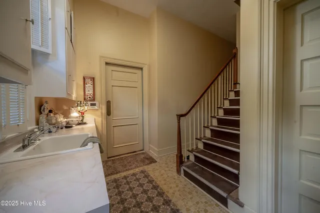 $898,000 | 900 Nash Street North, Wilson, NC 27893