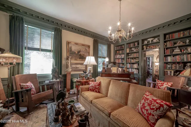 $898,000 | 900 Nash Street North, Wilson, NC 27893