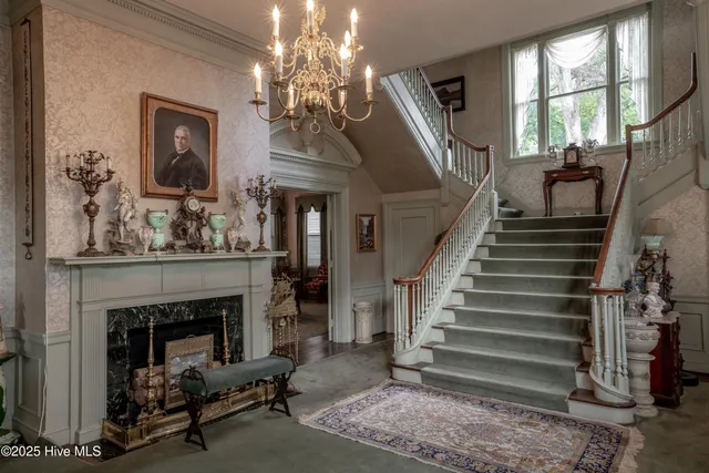 $898,000 | 900 Nash Street North, Wilson, NC 27893