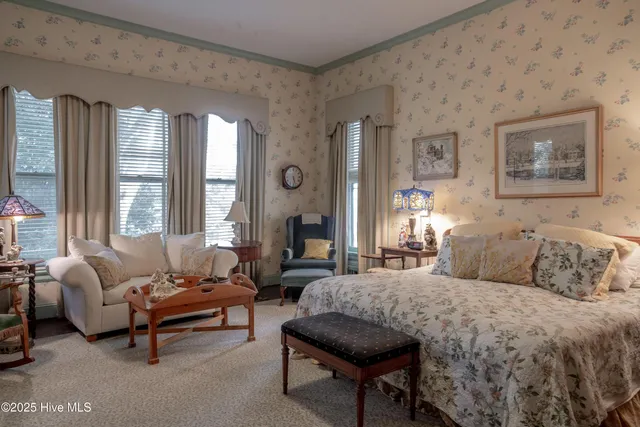 $898,000 | 900 Nash Street North, Wilson, NC 27893