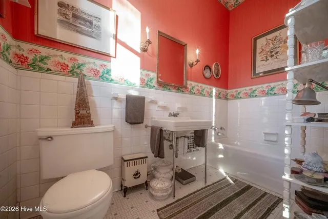 $898,000 | 900 Nash Street North, Wilson, NC 27893