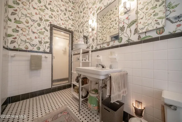 $898,000 | 900 Nash Street North, Wilson, NC 27893