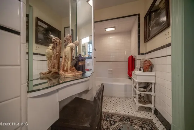 $898,000 | 900 Nash Street North, Wilson, NC 27893