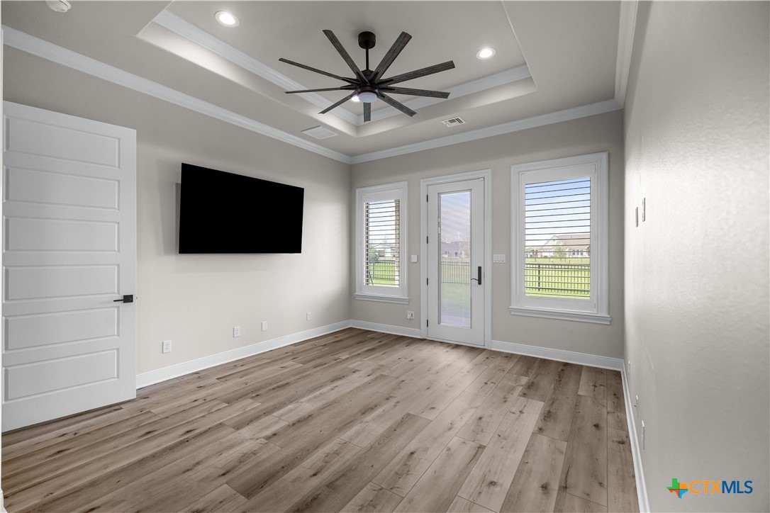 331 Sendera Loop Victoria, TX 77904 - Photo 18 of 47 Primary Suite #1 Sitting Room