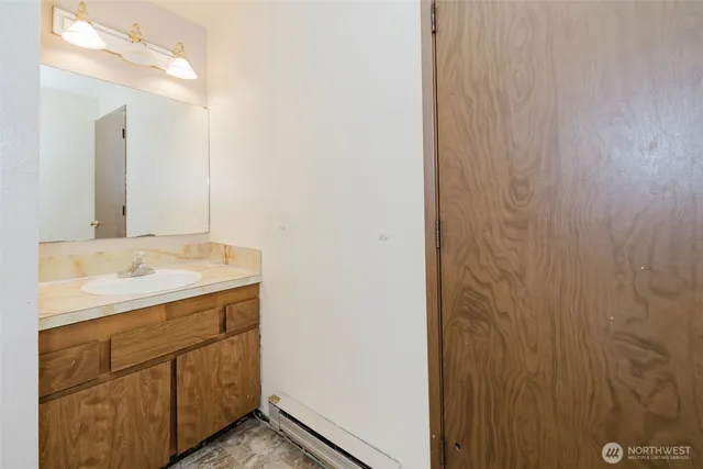 $325,000 | 4311 67th Avenue West, Unit B, Tacoma, WA 98466