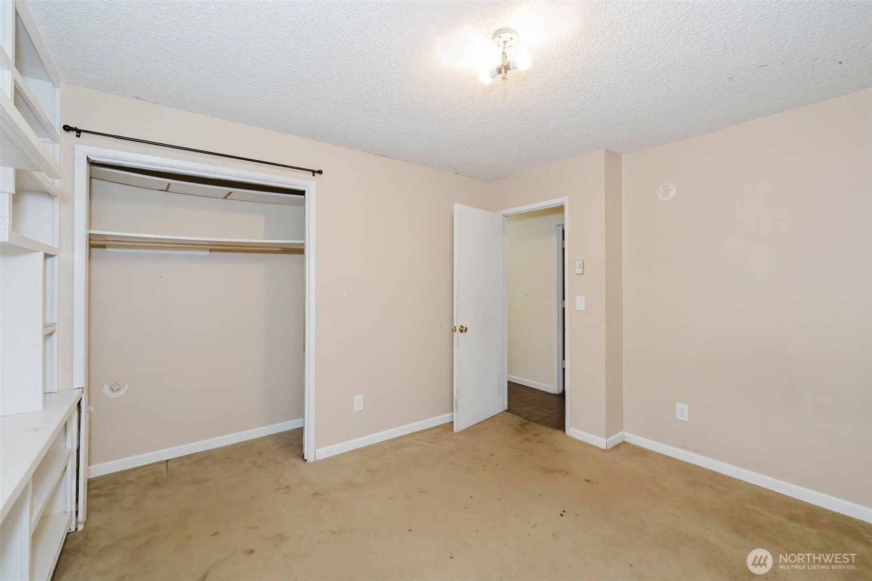 4311 67th Avenue West, Unit B Tacoma, WA 98466 - Photo 36 of 39 a view of an empty room