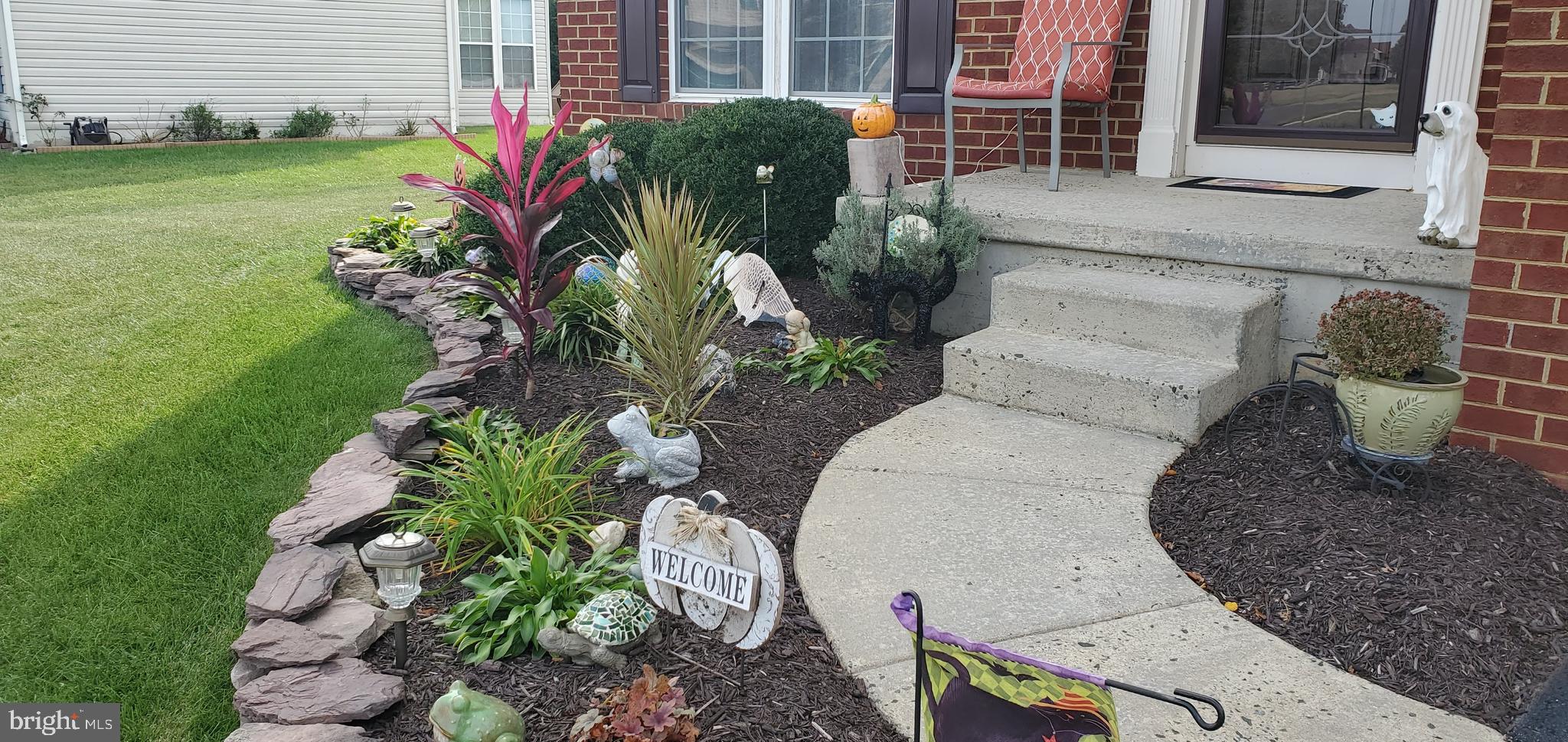 13 Bluegrass Boulevard Smyrna, DE 19977 - Photo 2 of 44 Beautifully Landscaped