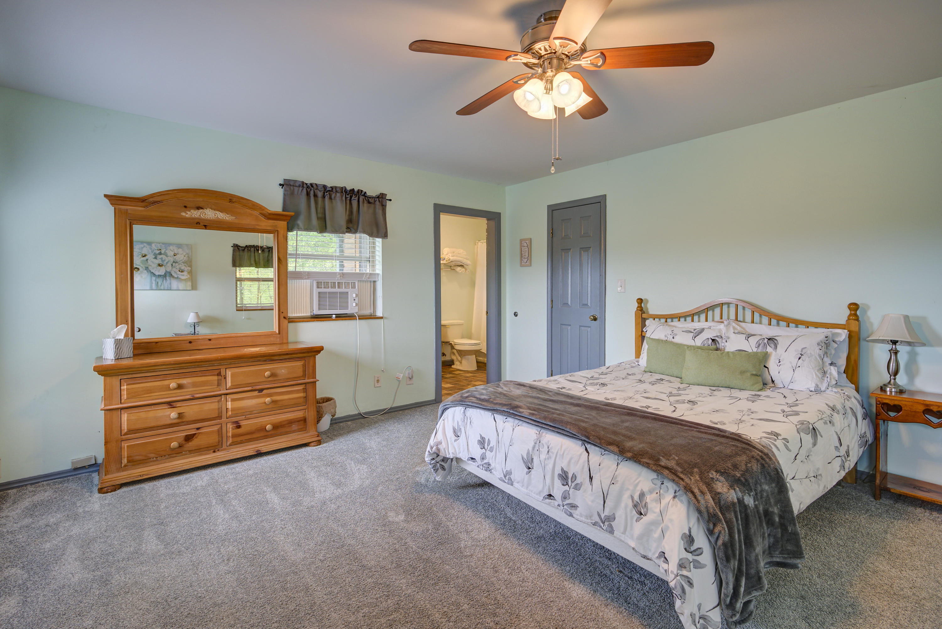 152 John Howze Road Jonesborough, TN 37659 - Photo 98 of 105 HowzeINTERIOR--66