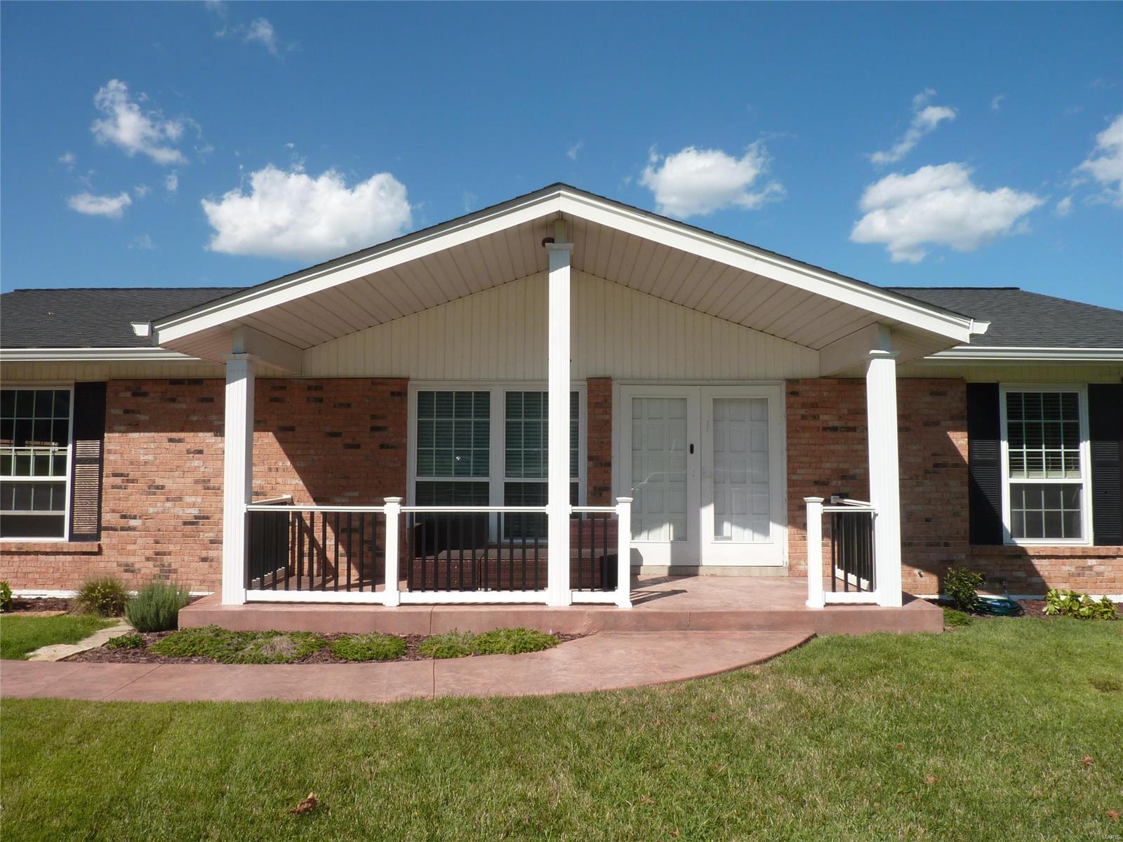 2735 Yaeger Road St. Louis, MO 63129 - Photo 2 of 45 Gallery Image 2