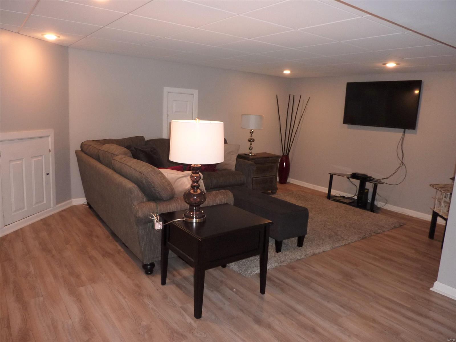 2735 Yaeger Road St. Louis, MO 63129 - Photo 27 of 45 Gallery Image 27